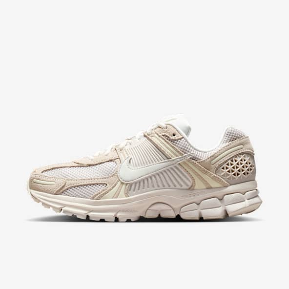 Nike Zoom Vomero 5 Women's Shoe