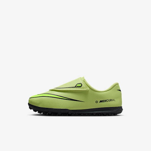 Nike Jr. Mercurial Vapor 16 Club Younger Kids' Turf Low-Top Football Shoes
