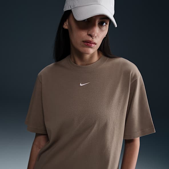 Nike Sportswear Essential Women's Boxy T-Shirt