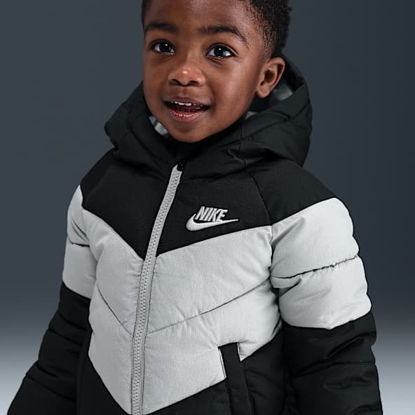 Nike Chamarra acolchada con gorro y diseño de chevrón infantil