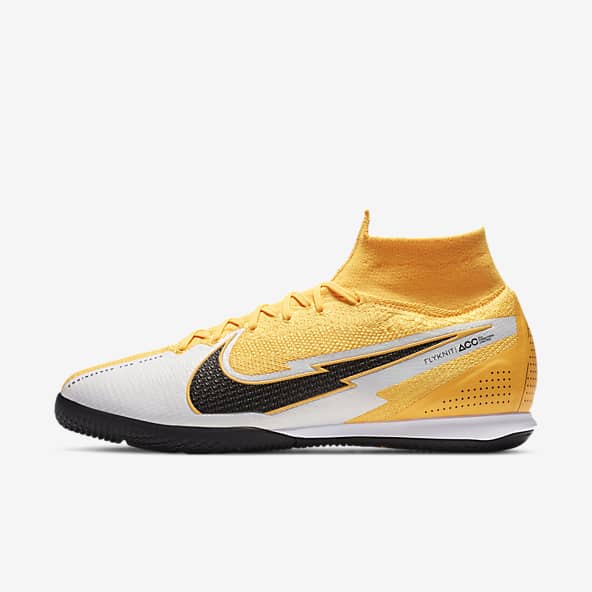 nike indoors soccer shoes