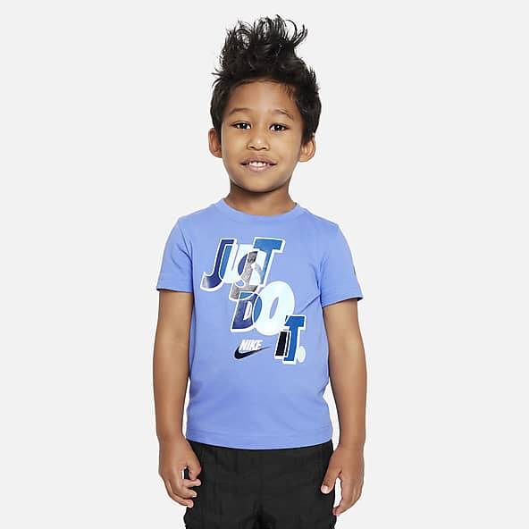 Nike Sportswear Big Kids' (Boys') T-Shirt.