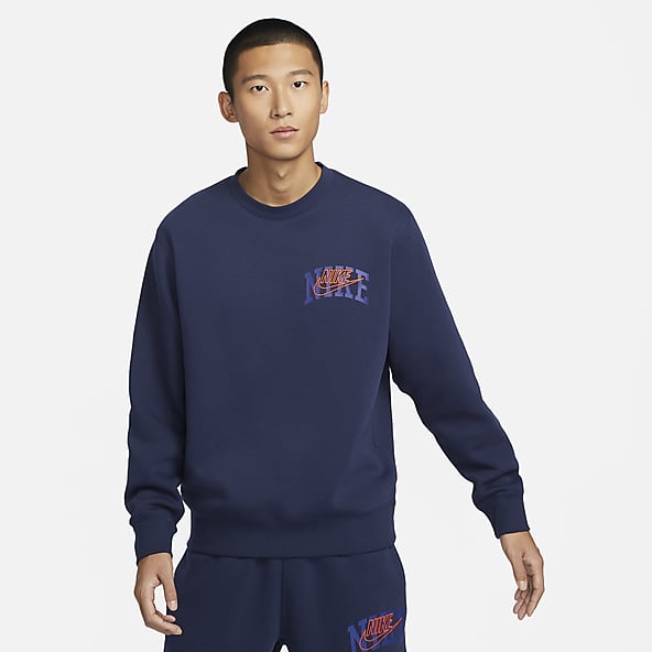 https://static.nike.com/a/images/c_limit,w_592,f_auto/t_product_v1/d9ee8461-2e13-46bf-9aac-4c0e118cd5d7/club-fleece-long-sleeve-crew-neck-sweatshirt-zQgDT8.png