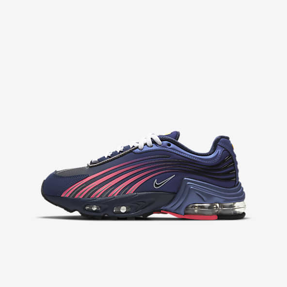 girls navy nike trainers