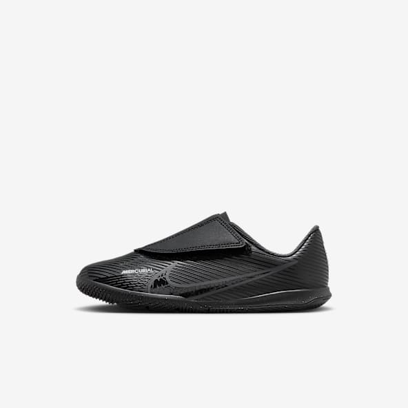 Nike Jr. Mercurial Vapor 15 Club Calzado de fútbol de corte low para uso en canchas cubiertas para niños de preescolar