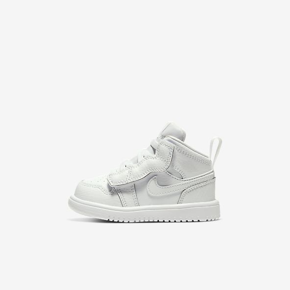 nike shoes mid top