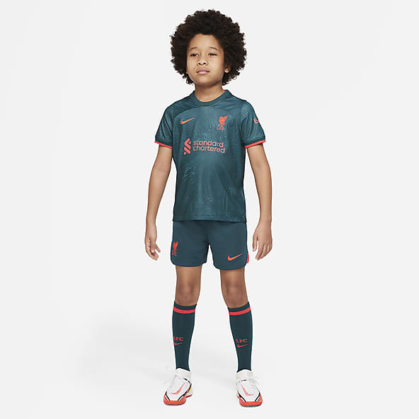 Younger Kids Football Kits & Jerseys. Nike AT