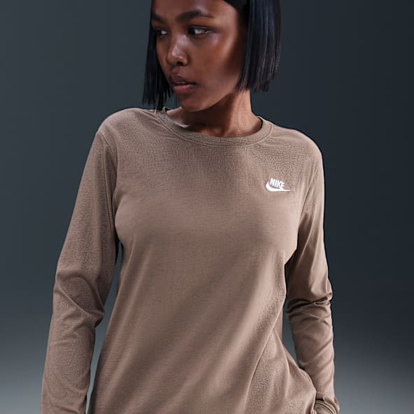 Nike Sportswear Club Women's Long-Sleeve T-Shirt