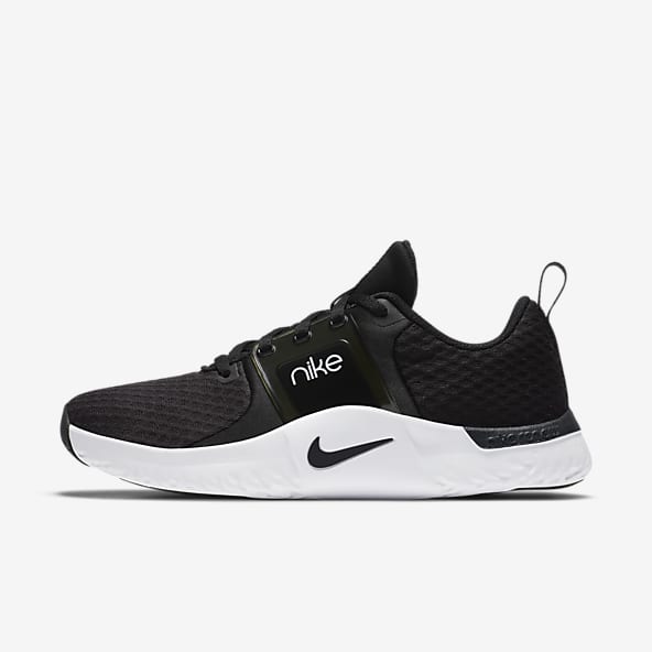 black nike gym shoes