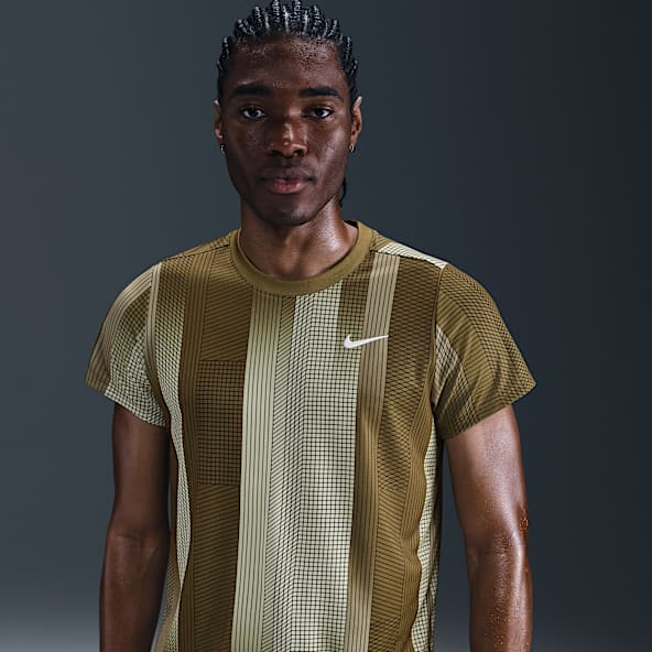NikeCourt Victory Playera de tenis Dri-FIT para hombre