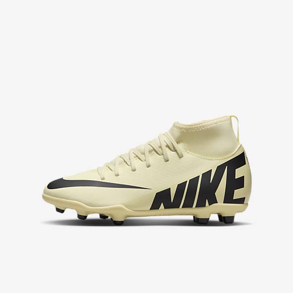 Kids Football Shoes. Nike SG