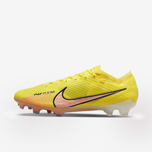 Yellow Shoes. Nike IN