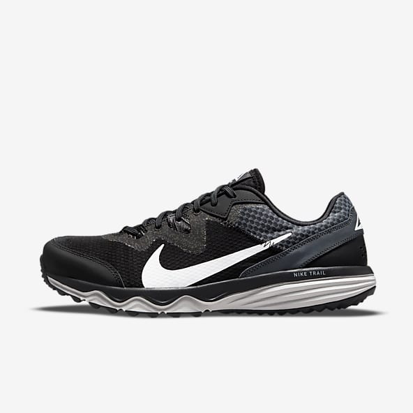 black nike walking shoes