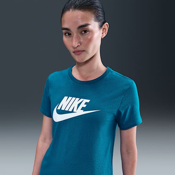 Nike Sportswear Essentials Women's Logo T-Shirt
