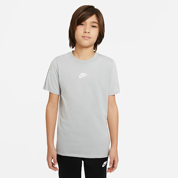 Nike Sportswear Older Kids' (Boys') T-Shirt