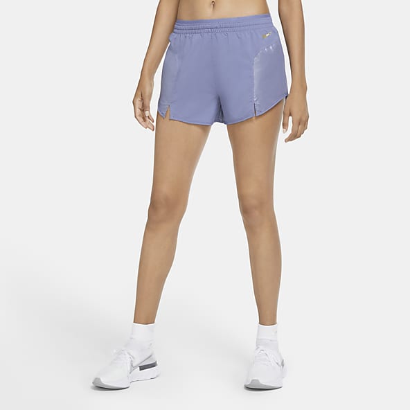 nike womens shorts pockets