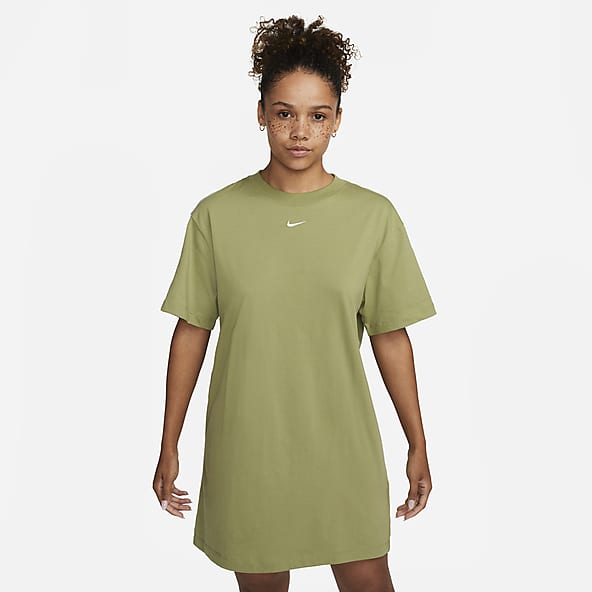 Ample Jupes et robes. Nike LU