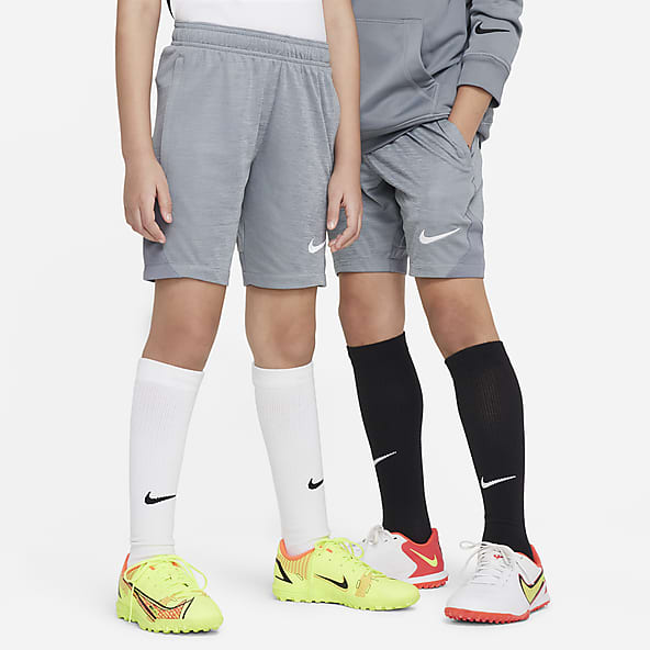 Tiempos antiguos ellos altavoz Niños Fútbol Shorts. Nike US