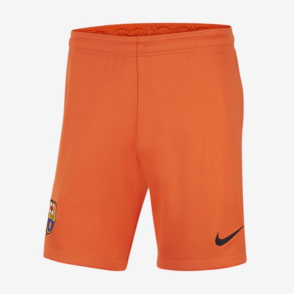 men red nike shorts