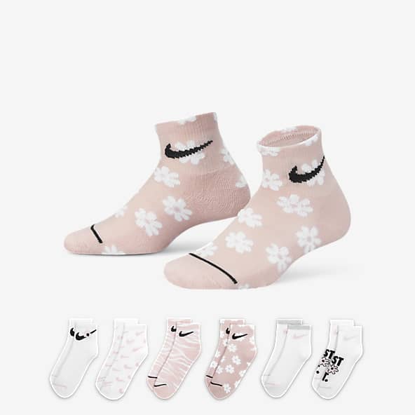 white nike ankle socks