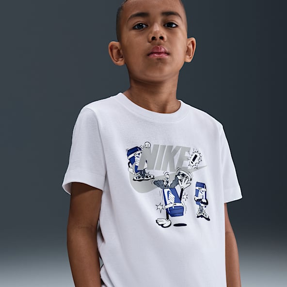 Nike Sportswear Older Kids' T-Shirt