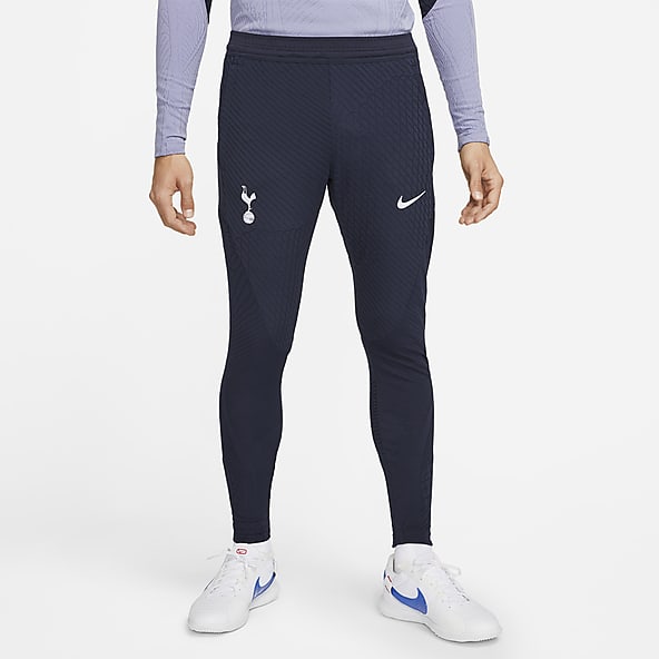 What to Wear With Tracksuit Bottoms. Nike IL