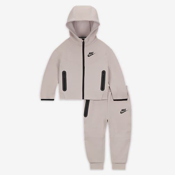 Nike tech 2025 fleece baby sale