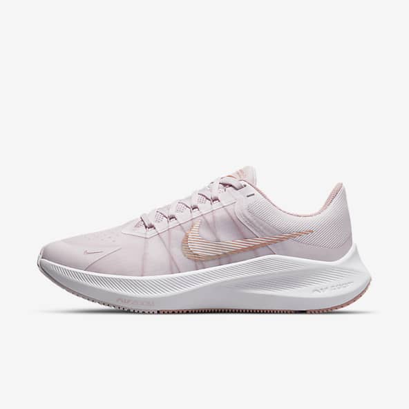 black nike walking shoes womens