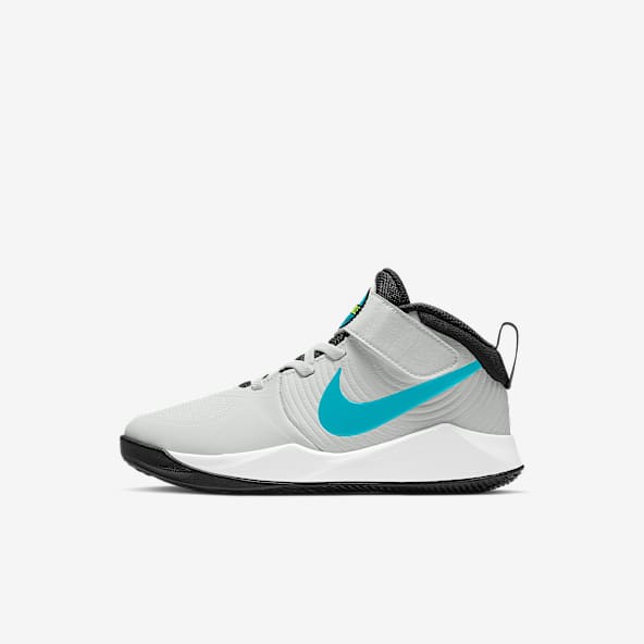 younger boys nike trainers