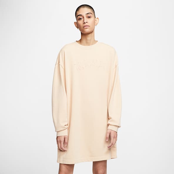 robe nike blanche