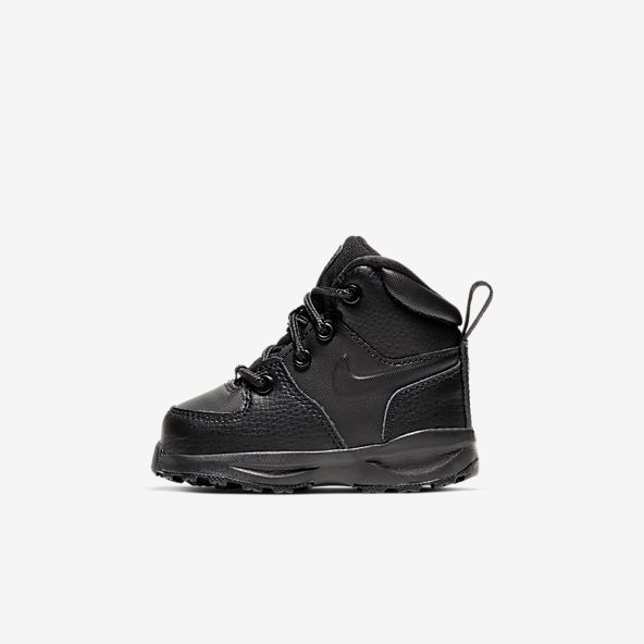 nike outdoor trainers