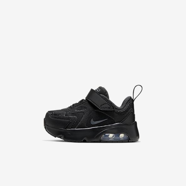Black nike 200 junior new arrivals