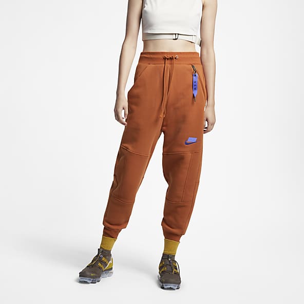 Nike Track pants and sweatpants for Women, Online Sale up to 41% off