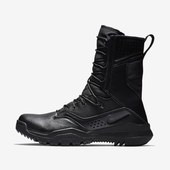 nike boots all black