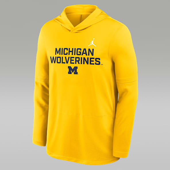 Michigan Sideline Men's Jordan Brand Dri-FIT College Long-Sleeve Hooded Top