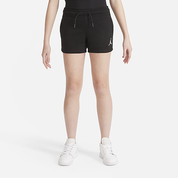 Jordan Spring Essentials. Nike.com