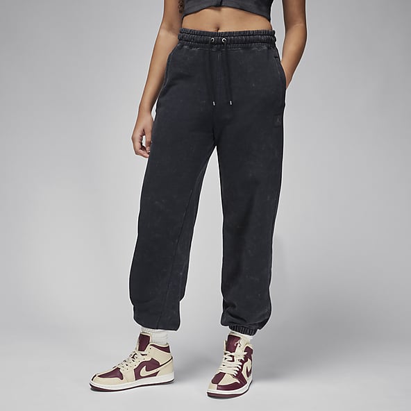 Nike Sportswear Essential BV4095-606 Women's Fleece Pants Size L (Pink  Quartz), 010 Black, XXL : : Fashion