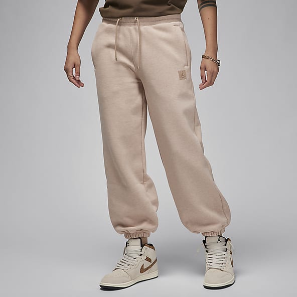 Women's nike jordan joggers discount
