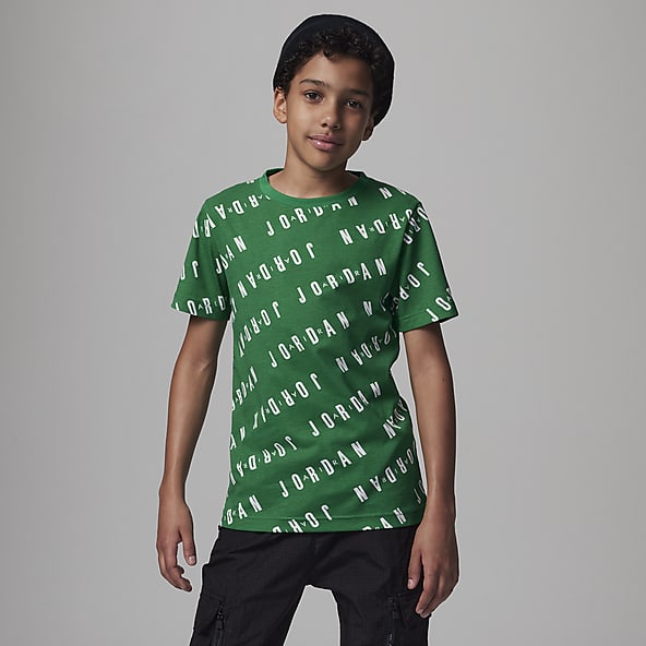 Boys green discount nike shirt