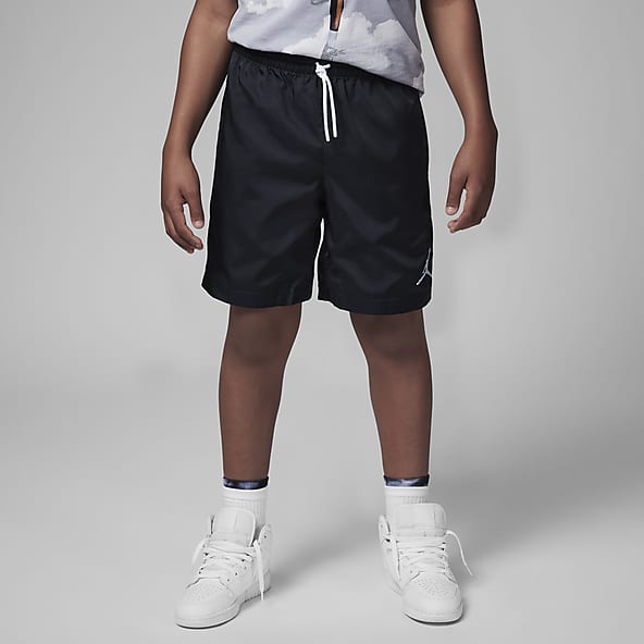 Shorts deportivos para niños talla grande Jordan.