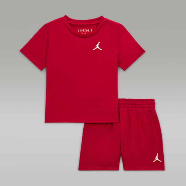 Jordan Brooklyn Essentials Conjunto de 2 piezas de shorts de French Terry para bebé (12 a 24 meses)