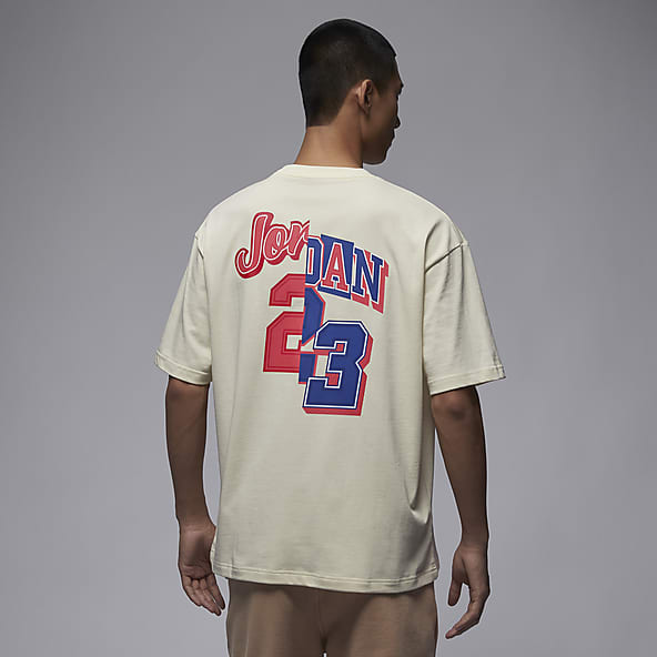 Nike graphic clearance tees sale