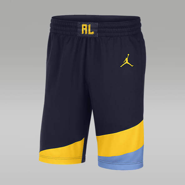 Staying Dry Basketball Marquette Golden Eagles Shorts. Nike
