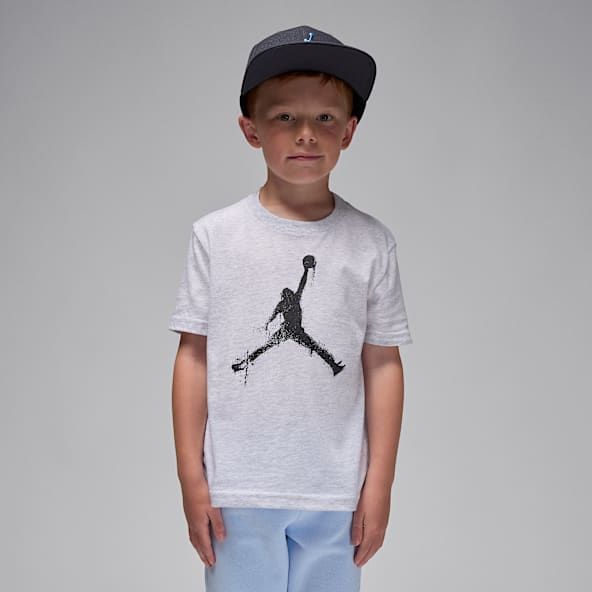 Jordan Flight Essentials Playera estampada para niños talla pequeña