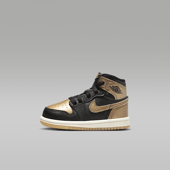 Boys Jordan High Top Shoes. Nike IL