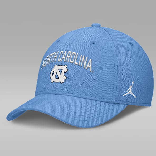 North Carolina On-Field Rise Swoosh Gorra universitaria Dri-FIT marca Jordan para hombre