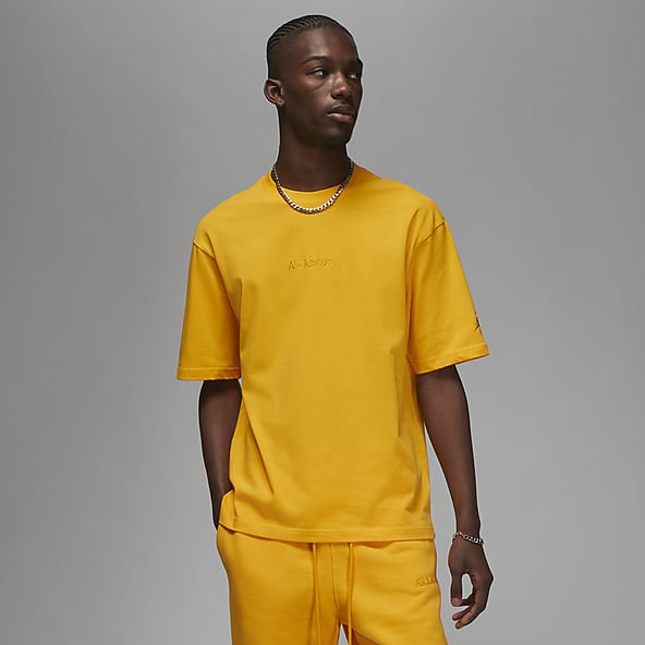 Orange Hauts et tee-shirts. Nike LU