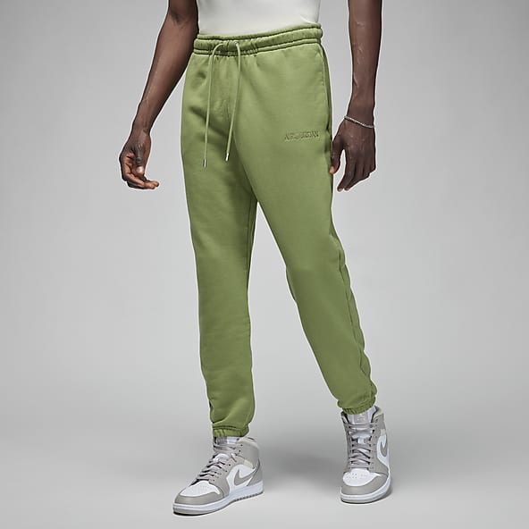 Green Joggers & Sweatpants. Nike CA