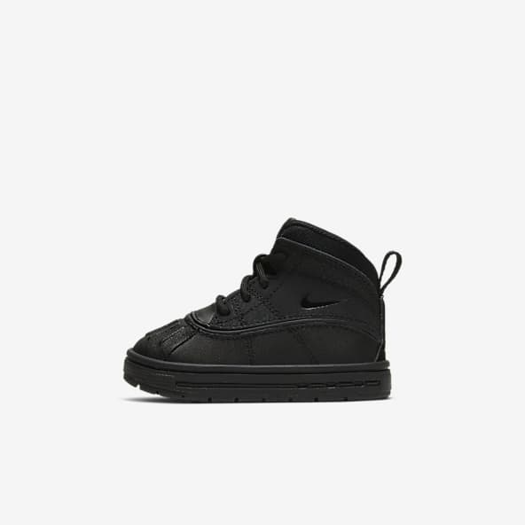 nike tennis shoe boots