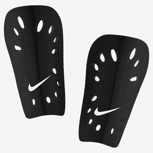 Nike Charge Espinilleras de fútbol